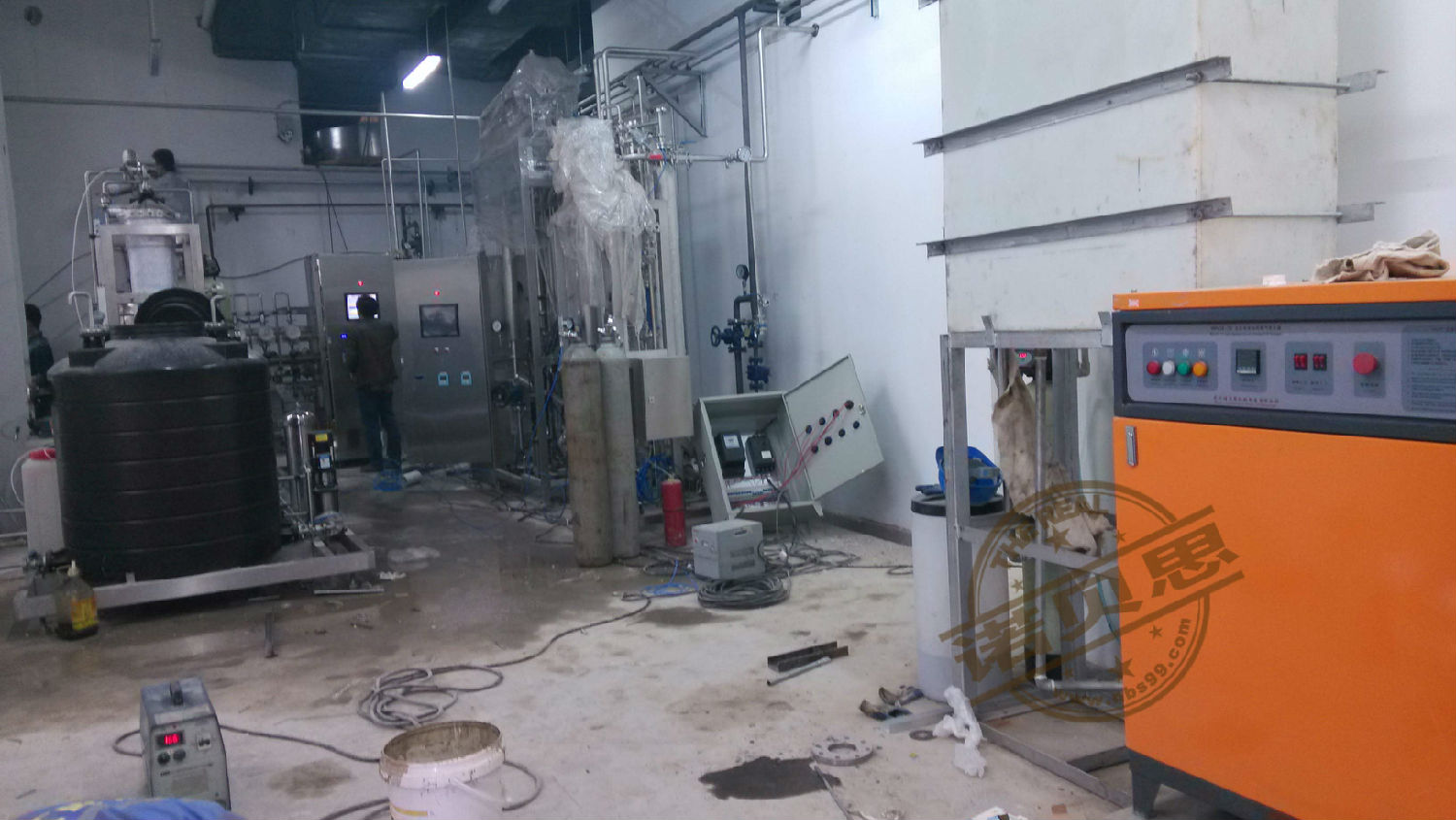 化工蒸汽发生器.jpg 化工蒸汽发生器.jpg