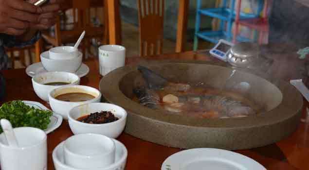 黄瓜成视频人APP蒸汽石锅鱼 黄瓜成视频人APP蒸汽石锅鱼