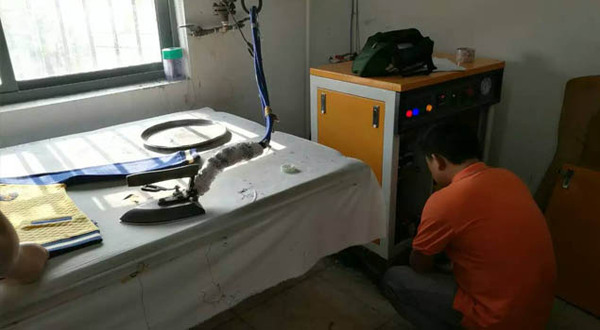 服装熨烫黄瓜视频黄色下载