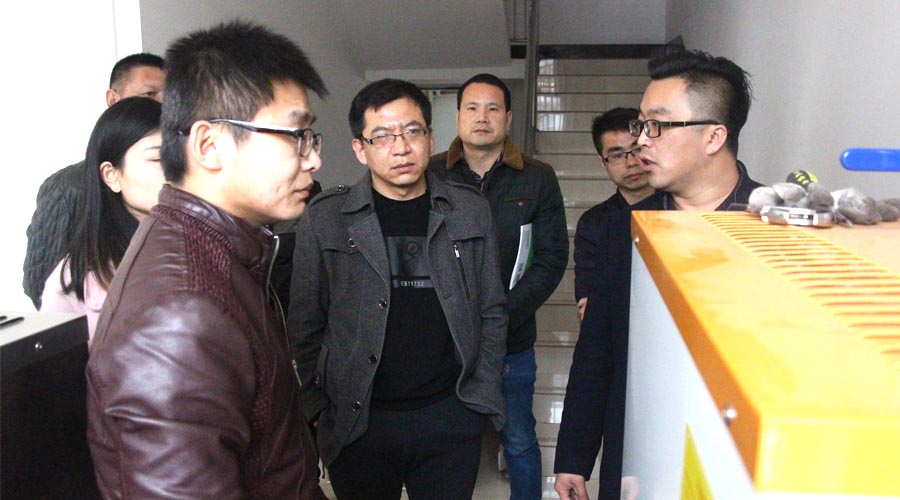 客户测试黄瓜成视频人APP蒸汽发生器