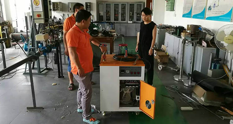 黄瓜成视频人APP蒸汽发生器技术人员使用教学