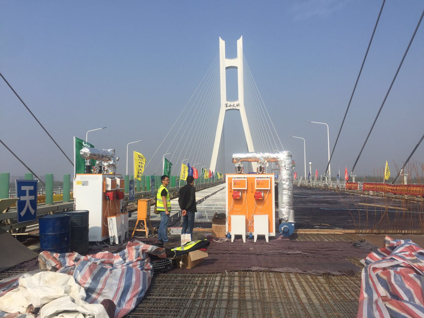 湖南路桥养护电蒸汽发生器养护现场 湖南路桥养护电蒸汽发生器养护现场