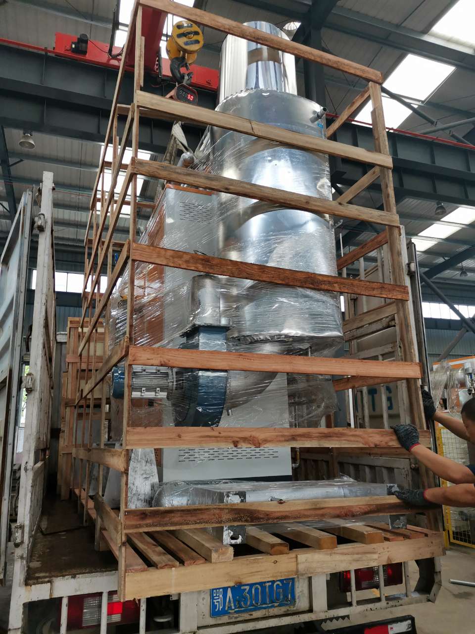 江苏酒店洗衣房黄瓜视频免费在线打包好上车