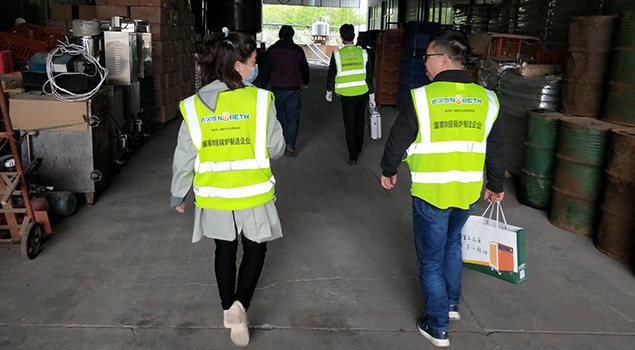 黄瓜成视频人APP售后人员走进蜂蜜厂