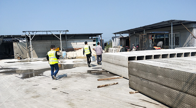 黄瓜成视频人APP走进排气管道厂